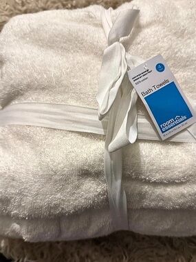 room essentials 4 Pack Bath Towels White